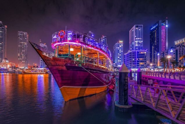 Dhow cruise with dinner in dubai marina